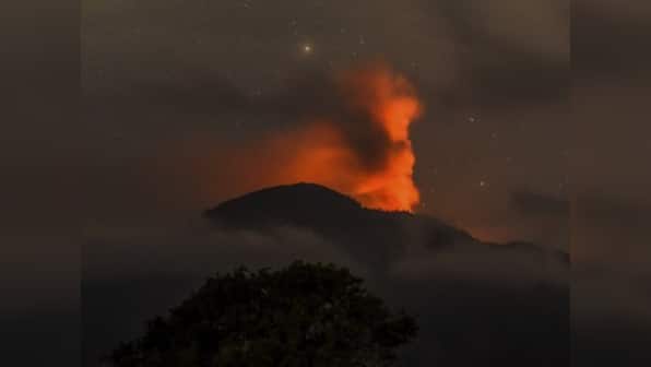 Indonesia volcano: Efforts to evacuate and rescue tourists begin a day after eruption