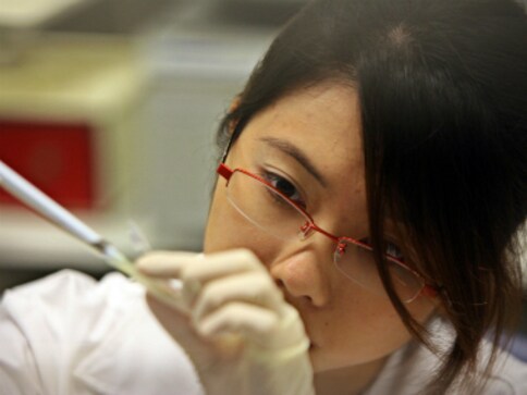 Scientists discover new tumour-shrinking nanoparticle to fight breast cancer, prevent recurrence