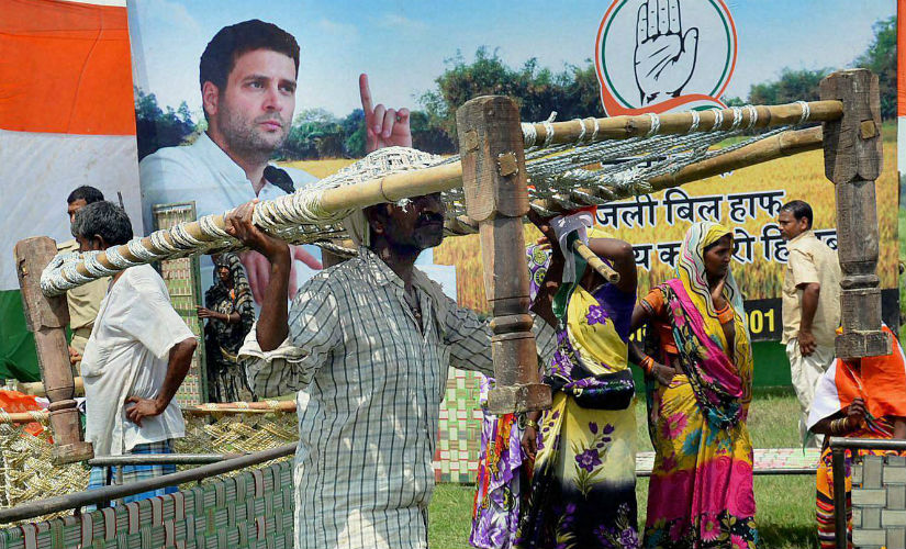 Rahul Gandhi's Mirzapur rally: Locals run away with free cots, again Rahul Gandhi's Mirzapur rally: Locals run away with free cots, again