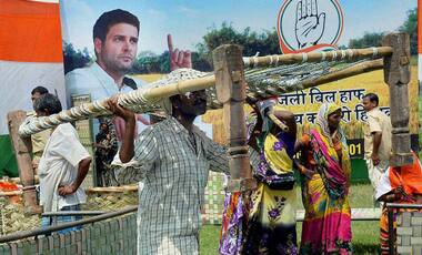 Rahul Gandhi's Mirzapur rally: Locals run away with free cots, again