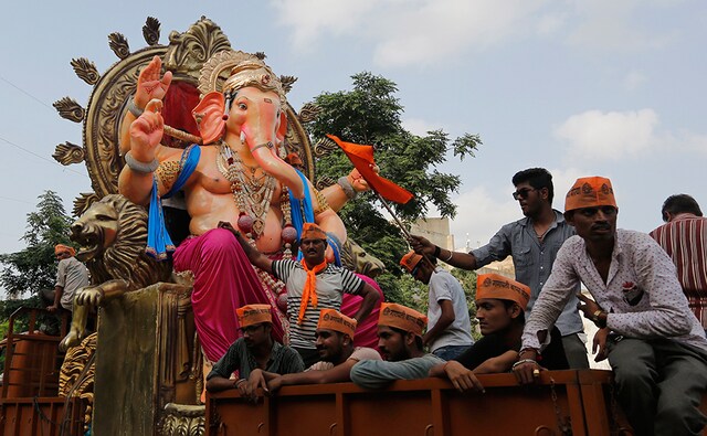 Ganesh Chaturthi 2016: Celebrations across India with traditional idols ...