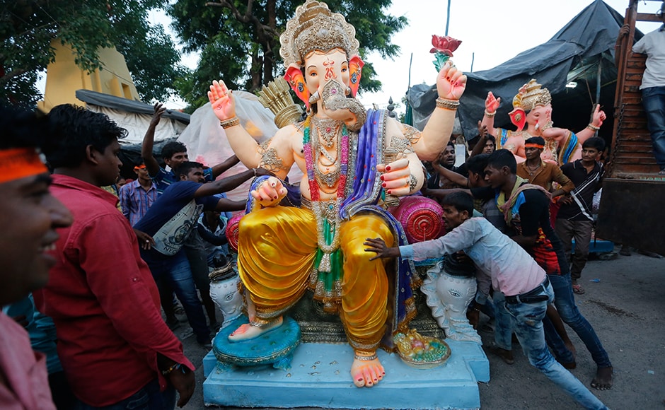 Ganesh Chaturthi 2016 Celebrations Across India With Traditional Idols Photos News Firstpost 3994