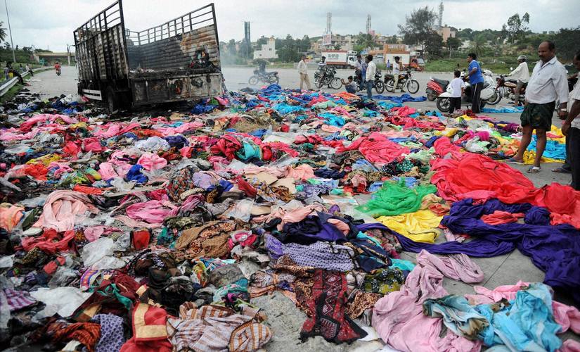 Cauvery dispute: Karnataka records low arson; stone-pelting in Tamil Nadu Cauvery dispute: Karnataka records low arson; stone-pelting in Tamil Nadu