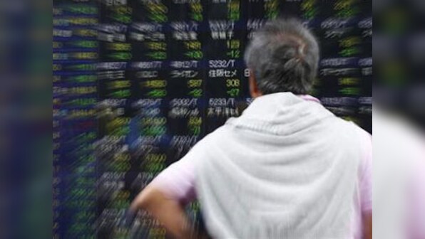 Global stock markets: Asia stocks hover around four-month lows; euro holds firm after fragmented Europe vote