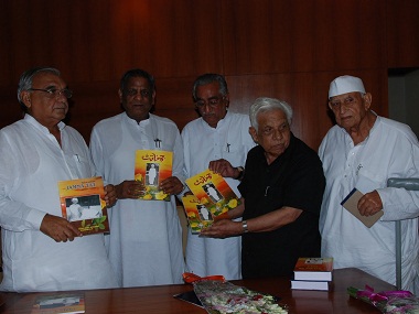 RIP Kashmiri Lal Zakir: Cruel year for world of Urdu letters, as another stalwart falls RIP Kashmiri Lal Zakir: Cruel year for world of Urdu letters, as another stalwart falls