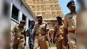 Bandh called by Hindu Munnani turns violent; miscreants torch police vehicle