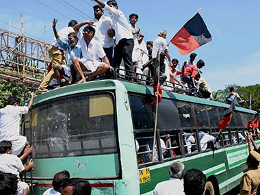 Tamil Nadu bandh: Twitterati reacts to state's protest over Cauvery issue Tamil Nadu bandh: Twitterati reacts to state's protest over Cauvery issue