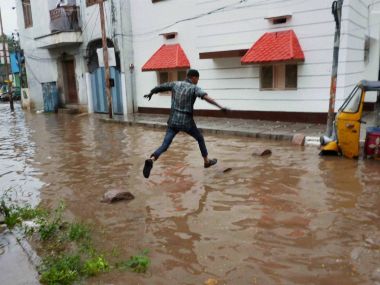 Four die, six injured as heavy rains continue to lash Telangana Four die, six injured as heavy rains continue to lash Telangana