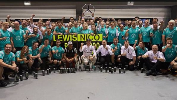 F1 2016: Lewis Hamilton takes victory at US GP