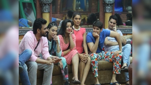 Bigg Boss Season 10 Episode 3, 19th October: War of words continues; Monalisa wants to quit