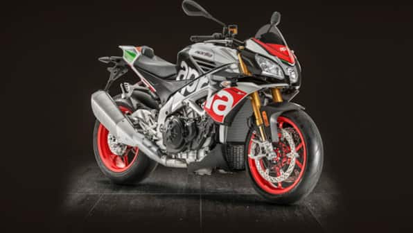 Image Gallery: 2017 Aprilia Tuono V4