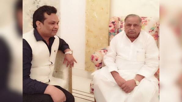 Samajwadi Party rift: Mulayam Singh Yadav aide hits out at Akhilesh's 'sycophants'