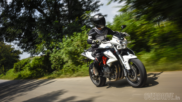 Benelli TNT 600i ABS road test review Benelli TNT 600i ABS road test review
