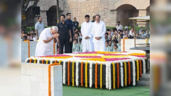 Gandhi Jayanti: Pranab Mukherjee, Narendra Modi lead tributes
