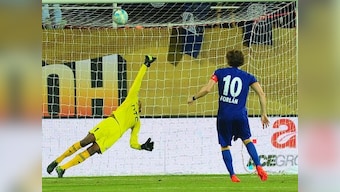 ISL 2016: Mumbai City FC defeat NorthEast United FC as Diego Forlan scores maiden goal