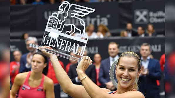 Dominika Cibulkova qualifies for WTA Finals with Linz victory; Peng Shuai captures first career title