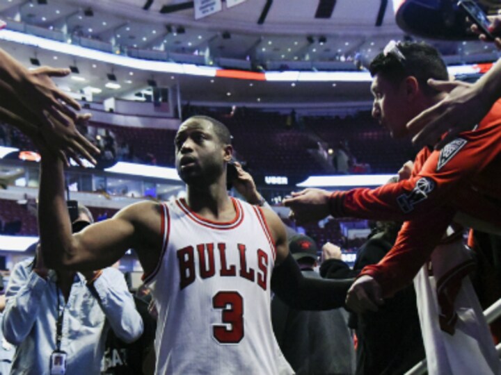 NBA: Dwyane Wade shines for Bulls against Boston Celtics in Chicago homecoming