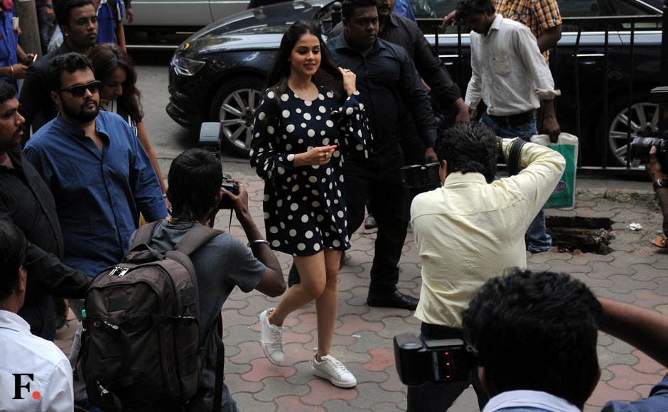Actress Genelia D'Souza spotted at a Reliance Retail outlet in Prabhadevi, Mumbai. Sachin Gokhale/Firstpost Actress Genelia D'Souza spotted at a Reliance Retail outlet in Prabhadevi, Mumbai. Sachin Gokhale/Firstpost