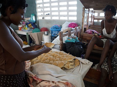 Haitians rebuild lives after Hurricane Matthew; food, water and supplies arrive Haitians rebuild lives after Hurricane Matthew; food, water and supplies arrive