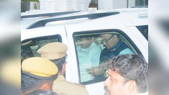 Amit Shah, Arun Jaitley visit Apollo Hospital to enquire about Jayalalithaa's health