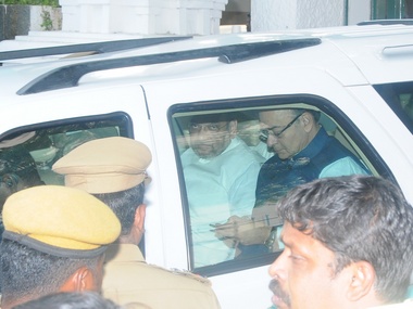 Amit Shah, Arun Jaitley visit Apollo Hospital to enquire about Jayalalithaa's health Amit Shah, Arun Jaitley visit Apollo Hospital to enquire about Jayalalithaa's health