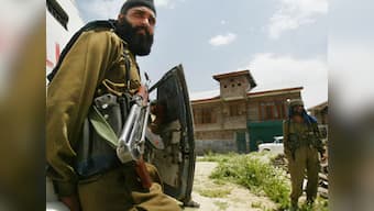 Pakistan violates ceasefire again in RS Pura Sector, injures BSF personnel