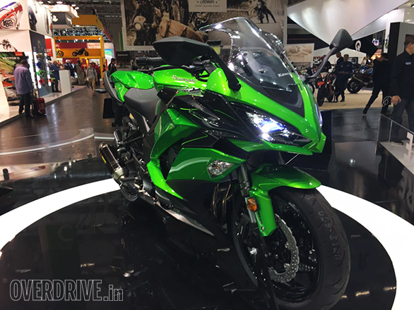 Image gallery: 2017 Kawasaki Z1000SX