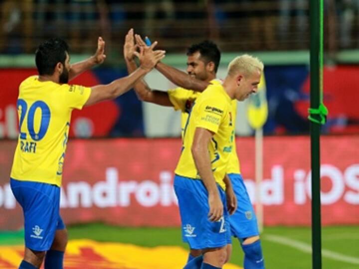 ISL 2016: Kerala Blasters beat Mumbai City FC, break winless streak in most dominant way possible