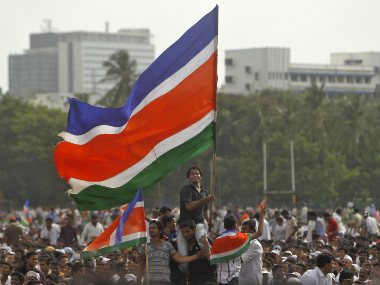 Mumbai Police arrests 36 MNS workers for trying to evict hawkers near city's railway stations Mumbai Police arrests 36 MNS workers for trying to evict hawkers near city's railway stations