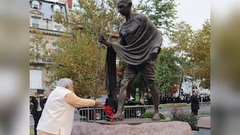 Narendra Modi pays tribute to Mahatma Gandhi, Lal Bahadur Shastri