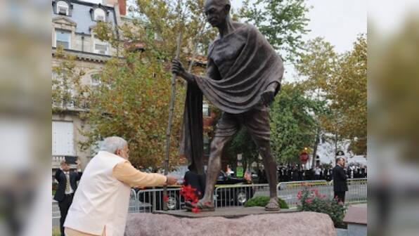 Narendra Modi pays tribute to Mahatma Gandhi, Lal Bahadur Shastri