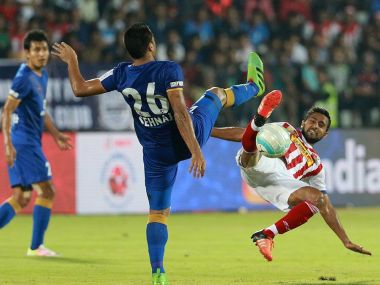 ISL 2016: Ten-man Mumbai City FC hold Atletico de Kolkata, move to top of the table ISL 2016: Ten-man Mumbai City FC hold Atletico de Kolkata, move to top of the table