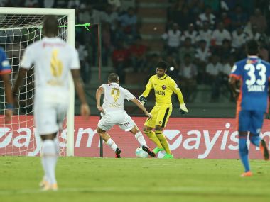 ISL 2016: How FC Goa's goalkeeper unwittingly handed NorthEast United a win ISL 2016: How FC Goa's goalkeeper unwittingly handed NorthEast United a win
