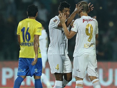 ISL 2016: Combative Kerala Blasters need width, creativity in midfield to improve after opening loss ISL 2016: Combative Kerala Blasters need width, creativity in midfield to improve after opening loss