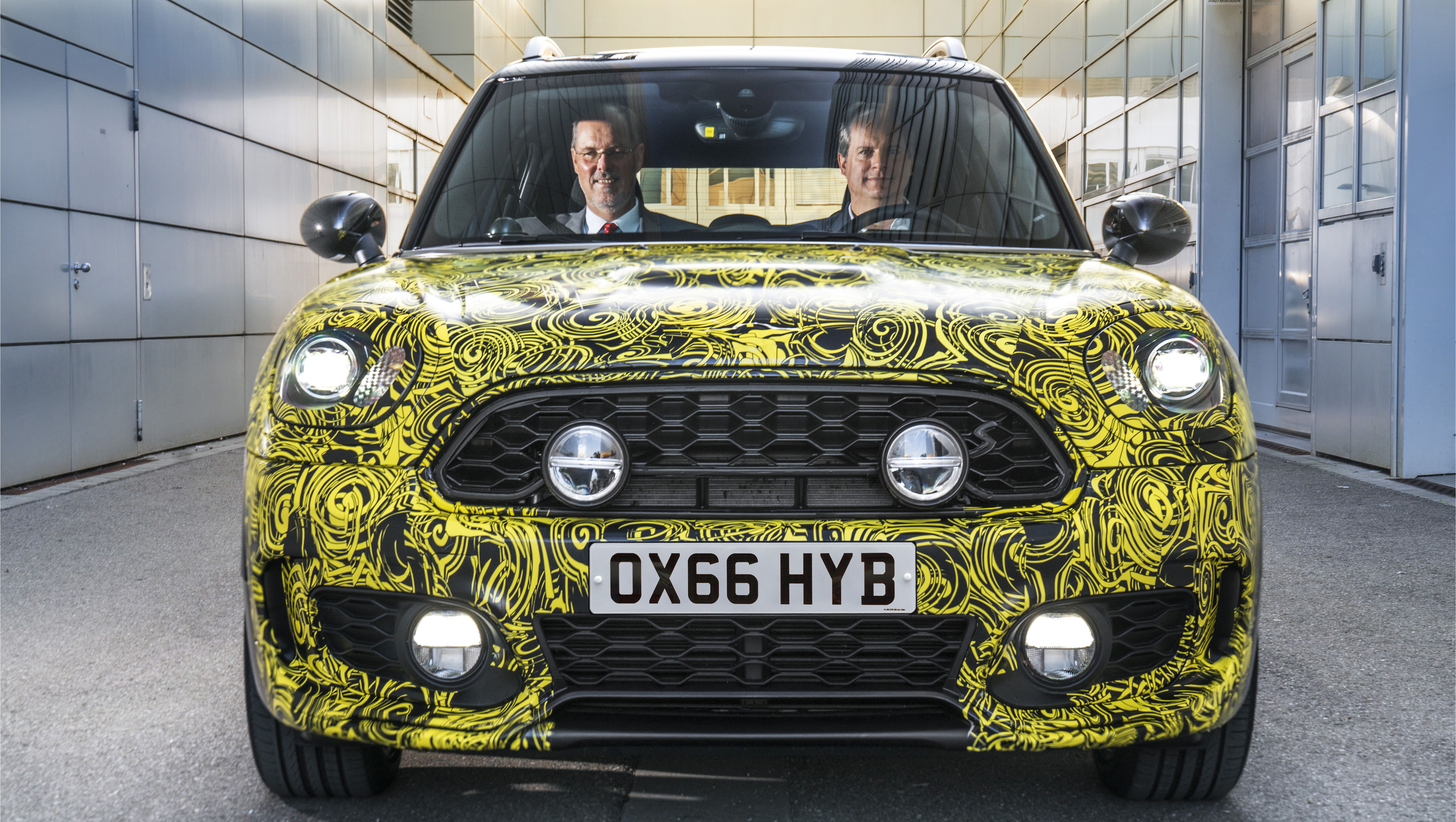 The first-ever Mini plug-in hybrid is here The first-ever Mini plug-in hybrid is here