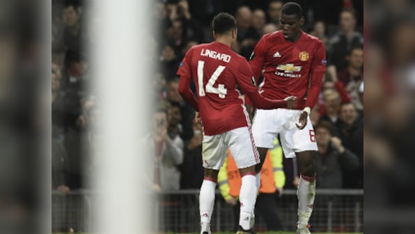 Manchester United coach Jose Mourinho says 'Einsteins' need to stop criticizing Paul Pogba
