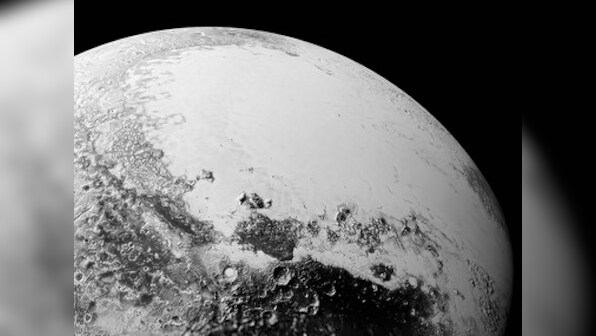 Nasa's New Horizons mission finds hint of cloud on Pluto