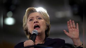 Hillary Clinton looks to consolidate lead over Donald Trump