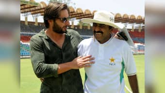 Javed Miandad offered job of mentoring Shahid Afridi-led Peshawar Zalmi in PSL 2016