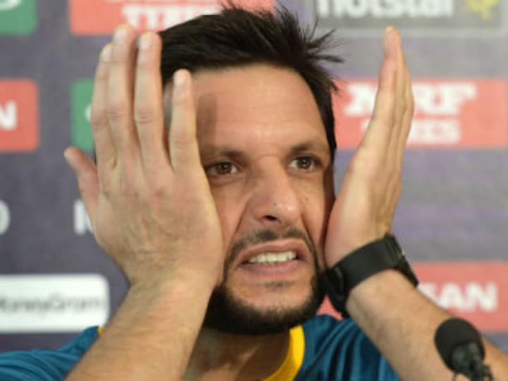 Shahid Afridi claims he knew of SMS exchanges between bookmaker and players before spot-fixing scandal