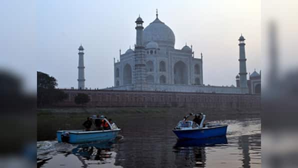 Yellow, green or grey? Taj Mahal dome to get mud-pack therapy