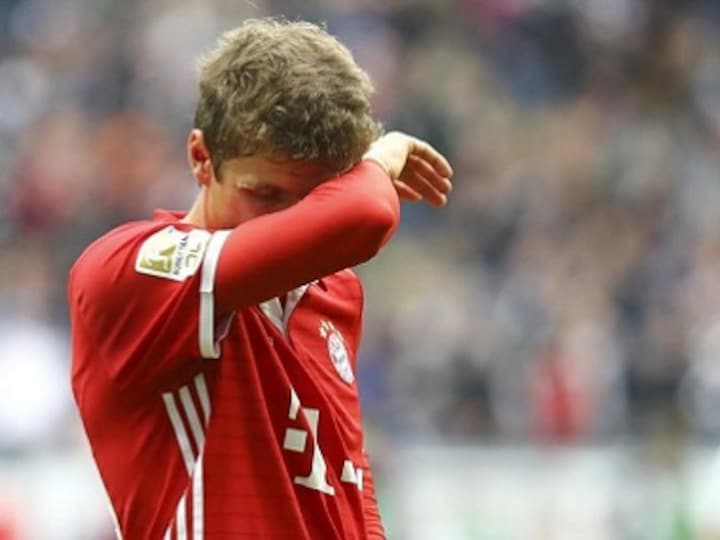 Bundesliga: Bayern Munich drop points again, frustrated by 10-man Eintracht Frankfurt in 2-2 draw