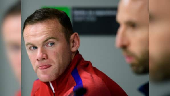 Wayne Rooney deserves reverence, not boos, says former captain Bryan Robson