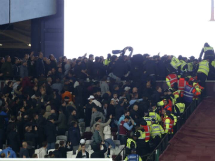 League Cup: West Ham fans stir up trouble yet again, upsetting Slaven Bilic, Antonio Conte League Cup: West Ham fans stir up trouble yet again, upsetting Slaven Bilic, Antonio Conte