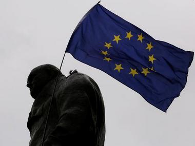 EU apex court allows companies to bar staff from wearing headscarf; human rights groups protest EU apex court allows companies to bar staff from wearing headscarf; human rights groups protest
