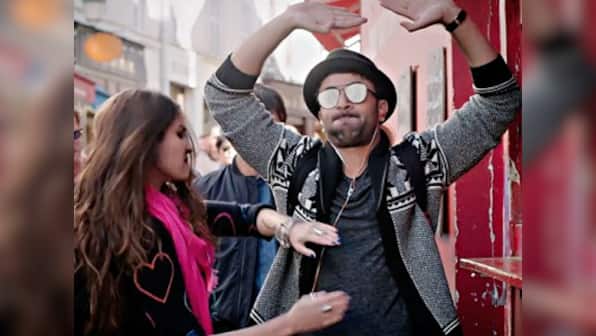 Ae Dil Hai Mushkil screening disrupted by Bajrang Dal in Kolkata
