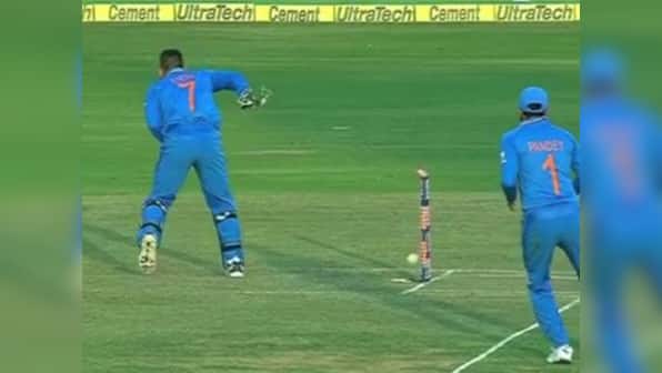 India vs New Zealand: When MS Dhoni stumped social media with an incredible 'blind' run-out