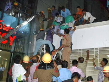 Odisha: Fire at Bhubaneswar's Institute of Medical Sciences and SUM Hospital kills 22 Odisha: Fire at Bhubaneswar's Institute of Medical Sciences and SUM Hospital kills 22