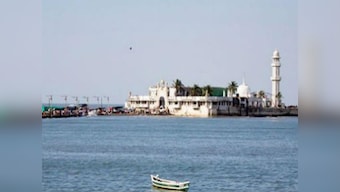 Women activists will re-enter Haji Ali dargah after 5 years