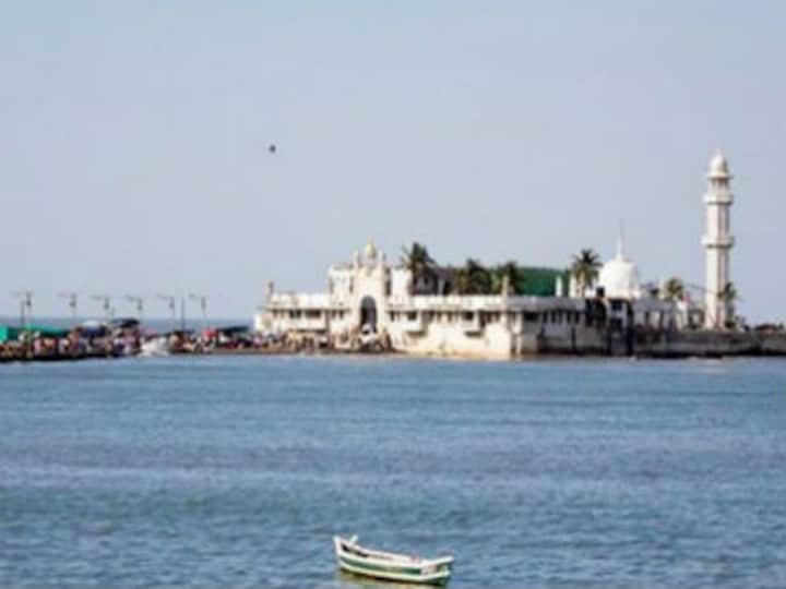 Women activists will re-enter Haji Ali dargah after 5 years